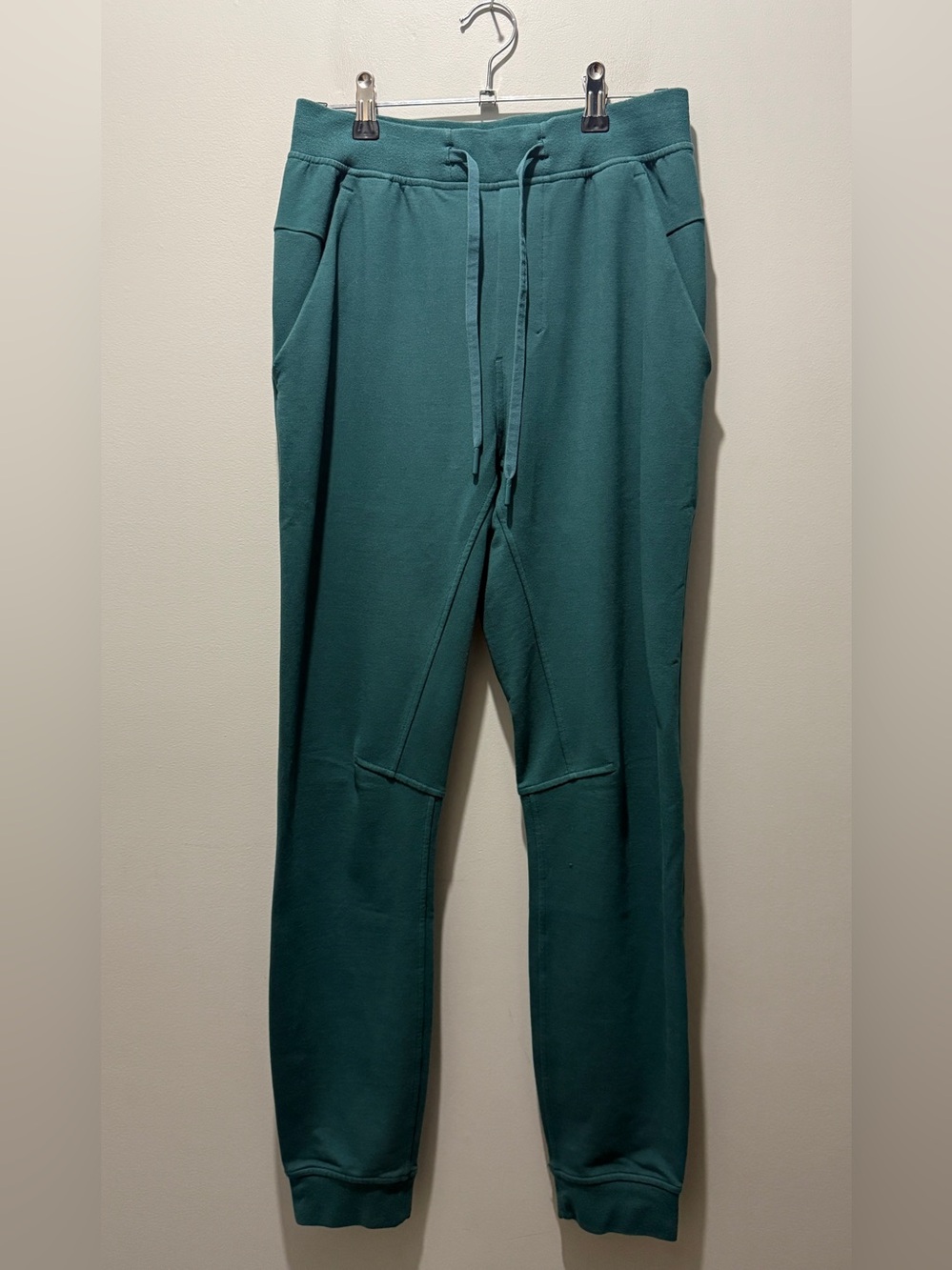Lululemon Men’s City Sweat Jogger 
Green Jasper - Picture 5 of 10